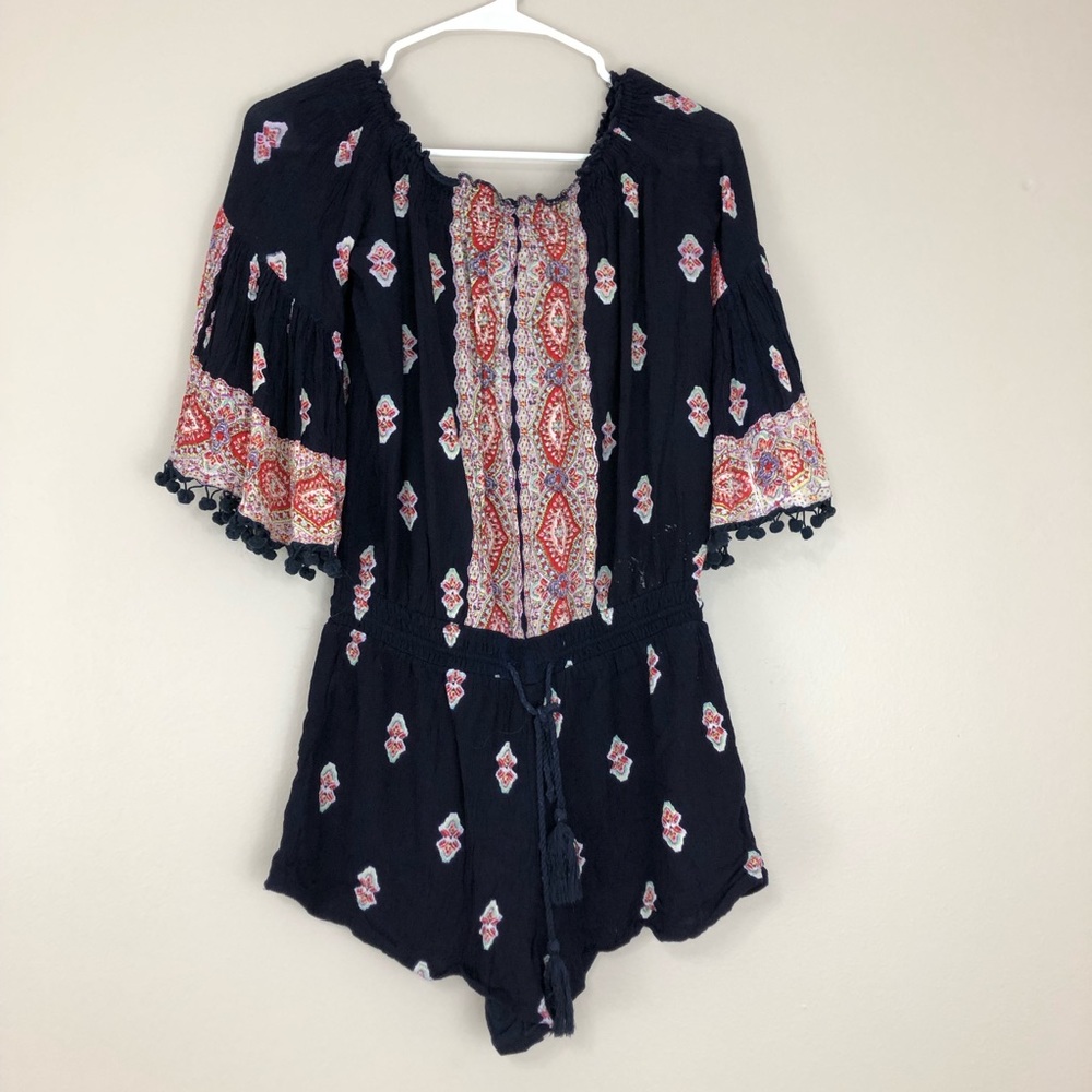EUC Off the shoulder romper - Picture 2 of 8
